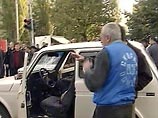Убийство было совершено на перекрестке улиц Первомайская и Кирова. Вице-премьер со своим водителем на автомобиле "Нива" направлялся на работу и остановился на светофоре