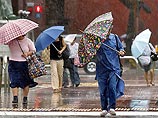 На центральную часть Японии надвигается очередной мощный тайфун "Токагэ", двадцать третий в этом сезоне