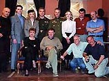 Миллионы зрителей начали смотреть сериал "Московская сага", который, по мнению его создателей, еще раз напомнит о трагическом прошлом страны Миллионы зрителей начали смотреть сериал "Московская сага", который, по мнению его создателей, еще раз напомнит о трагическом прошлом страны