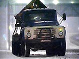 Как сообщили в мэрии, накануне столичными властями было дано указание очистить все автодороги города от снежных завалов