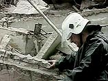 Под завалами жилого дома в Луганске найдено тело 12-летнего мальчика Под завалами жилого дома в Луганске найдено тело 12-летнего мальчика