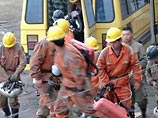 Взрыв рудничного газа на шахте, расположенной в 60 км от столицы провинции Хэнань города Чжэнчжоу произошел вечером 20 октября. В настоящее время блокированными под землей остаются более 80 человек