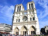 Возведением гигантского креста в Париже открылась Неделя евангелизации