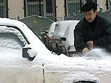 Снег в центре Москвы уберут только к понедельнику
