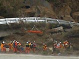 Спустя четверо суток спасатели извлекли из-под завалов в пригороде города Нагаока в Японии трех человек, в том числе двух детей