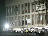В Праге сегодня начались переговоры о прекращении продолжающейся последние полтора месяца забастовки на Общественном чешском телевидении В Праге сегодня начались переговоры о прекращении продолжающейся последние полтора месяца забастовки на Общественном чешском телевидении