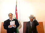Сегодня ночью суд принял новое решение: признать выборы президента, состоявшиеся 3 октября с.г., недействительными на всей территории республики Сегодня ночью суд принял новое решение: признать выборы президента, состоявшиеся 3 октября с.г., недействительными на всей территории республики