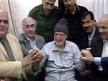 Врачи следят за общим физическим состоянием Арафата - чтобы он хорошо питался и пил много жидкости. Эти меры позволят улучшить работу его желудочно-кишечного тракта