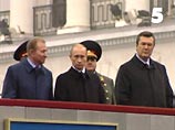 Владимир Путин и Леонид Кучма в четверг присутствовали на военном параде в Киеве