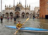 Венецию затопил сверхвысокий морской прилив