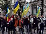 Во Львове митингуют до 10 000 сторонников Ющенко, несогласных с итогами выборов