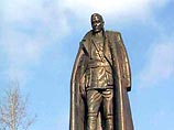 В Иркутске открыт 5-метровый памятник адмиралу Колчаку