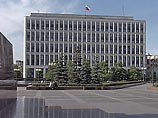 Центробанку пришлось скупить более 1,7 млрд долларов, чтобы избежать обвала курса
Центробанку пришлось скупить более 1,7 млрд долларов, чтобы избежать обвала курса
