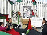 CNN передает, что Арафат умрет только после того, как будут достигнуты две договоренности - о его похоронах и о преемнике