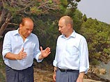 Согласно сюжету пьесы Сильвио Берлускони, необузданный премьер-министр Италии, развлекает Владимира Путина, подтянутого и дисциплинированного президента России. Действие происходит в Сардинии, где находится летняя резиденция премьера Италии