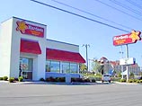 Монстр-фикбургер - это не что иное, как "памятник декадансу", заявляет сеть ресторанов Hardee's, которая и придумала новый тип гамбургера, потворствующего самым худшим инстинктам ненасытности и обжорства