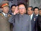 В КНДР опровергли сообщения о том, что в госучреждениях снимают портреты Ким чен Ира