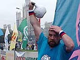 Российский спортсмен установил мировой рекорд в рывке гири одной рукой Российский спортсмен установил мировой рекорд в рывке гири одной рукой