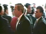 На форуме АТЭС Джорджу Бушу пришлось разнимать  охранников