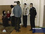Устав мучиться, женщина обратилась за помощью к живущей по соседству Патриной, которая и предложила тяжело больной женщине свои услуги. Вместе со своей подругой Патрина и совершила убийство Устав мучиться, женщина обратилась за помощью к живущей по соседству Патриной, которая и предложила тяжело больной женщине свои услуги. Вместе со своей подругой Патрина и совершила убийство