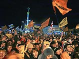 Горсоветы Львова, Ивано-Франковска и Винницы признали Ющенко президентом. Горсовет Киева выразил недоверие ЦИК Горсоветы Львова, Ивано-Франковска и Винницы признали Ющенко президентом. Горсовет Киева выразил недоверие ЦИК