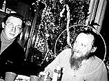 Основал ее священник - иеромонах Григорий (в миру - Вадим Лурье). 42-летний Лурье, по образованию химик, пробовал уйти в монастырь, но вернулся в мир, занялся богословием, возглавил приход, перевел его в Российскую православную автономную церковь Основал ее священник - иеромонах Григорий (в миру - Вадим Лурье). 42-летний Лурье, по образованию химик, пробовал уйти в монастырь, но вернулся в мир, занялся богословием, возглавил приход, перевел его в Российскую православную автономную церковь