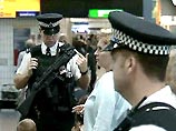 Интересно, что известно о планах террористов обрушить угнанные самолеты на здания финансового центра Лондона Сити и самый многолюдный аэропорт мира Heathrow стало незадолго до рассмотрения законопроектов по ужесточению безопасности в стране Интересно, что известно о планах террористов обрушить угнанные самолеты на здания финансового центра Лондона Сити и самый многолюдный аэропорт мира Heathrow стало незадолго до рассмотрения законопроектов по ужесточению безопасности в стране
