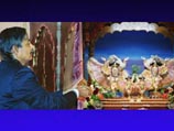 ученый происходит из знатного рода брахманов храма Кришны-Джаганнатхи в городе Пури. Один из его предков входил в непосредственное окружение Шри Чайтаньи (1486-1534), которого называют великим проповедником любви к Богу
