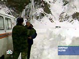 Инцидент произошел, когда военнослужащие на тракторе расчищали от снега горную дорогу на участке Назрановского погранотряда