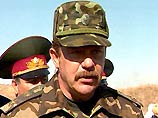 Министр обороны Украины генерал армии Александр Кузьмук обратился к украинским военнослужащим и потребовал добросовестно выполнять свои конституционные обязанности