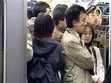 Японские женщины просят власти защитить их от транспортных извращенцев