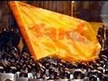 Оранжевое знамя Ющенко поднято над зданием облсовета Львова