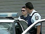 Четверо злоумышленников расстреливали автобусы в центре Афин Четверо злоумышленников расстреливали автобусы в центре Афин