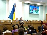 Глава ЦИК Украины заявляет, что готов уйти в отставку, хотя никого и не обманывал
Глава ЦИК Украины заявляет, что готов уйти в отставку, хотя никого и не обманывал