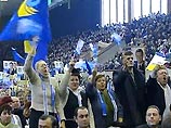 После короткой встречи оба политика отправятся в Северодонецк, где состоится съезд, на который планируется прибытие 3,5 тыс. делегатов из 17 регионов Украины