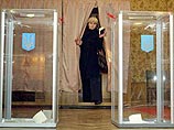 Если не признавать победы оппозиционного кандидата Виктора Ющенко, на что не идет действующая власть, то остается лишь три варианта - либо переголосование второго тура, либо назначение новых выборов со всеми старыми участниками, либо изменение Конституции Если не признавать победы оппозиционного кандидата Виктора Ющенко, на что не идет действующая власть, то остается лишь три варианта - либо переголосование второго тура, либо назначение новых выборов со всеми старыми участниками, либо изменение Конституции