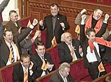 парламент Украины решил отпрааить правительство в отставку