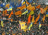 В Киеве похищена древняя икона, которую привезли на митинг оппозиции верующие В Киеве похищена древняя икона, которую привезли на митинг оппозиции верующие