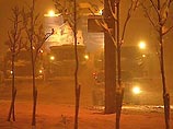Как сообщили РИА "Новости" в комплексе городского хозяйства столицы, улицы сейчас убирают около 12 тысяч единиц снегоуборочной техники