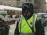 Обильный снегопад осложнил транспортную обстановку в Москве