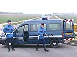Во Франции унтер-офицер, угрожавший взорвать склад боеприпасов, сдался Во Франции унтер-офицер, угрожавший взорвать склад боеприпасов, сдался