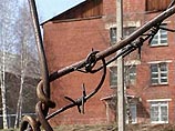 Из психбольницы в Иркутске сбежали двое преступников Из психбольницы в Иркутске сбежали двое преступников