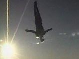 Итальянец выпрыгнул из самолета в небе над Таиландом