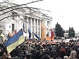 Украинская оппозиция прекращает акции протеста на площади Независимости в центре Киева и в других городах