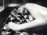 Проснулась девушка оттого, что почувствовала, как кто-то ее насилует. Она также обнаружила, что преступник успел ее раздеть Проснулась девушка оттого, что почувствовала, как кто-то ее насилует. Она также обнаружила, что преступник успел ее раздеть
