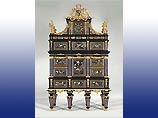 Старинный шкаф продан на Christie's за рекордную сумму Старинный шкаф продан на Christie's за рекордную сумму