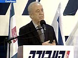 Выступая перед соратниками по партии, Перес аргументировал альянс с "Ликудом" необходимостью поддержать план размежевания, предусматривающий вывод войск и эвакуацию поселений с части палестинских территорий