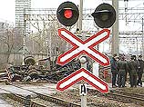 В пригороде Петербурга, на железнодорожном перегоне Белоостров-Левашово, электропоезд врезался в грузовой автомобиль. Как передает НТВ со ссылкой на "Интерфакс", два вагона сошли с рельсов. Один из них упал с насыпи В пригороде Петербурга, на железнодорожном перегоне Белоостров-Левашово, электропоезд врезался в грузовой автомобиль. Как передает НТВ со ссылкой на "Интерфакс", два вагона сошли с рельсов. Один из них упал с насыпи