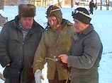 Седьмые сутки при 50-градусном морозе в якутском поселке Оленек ведутся аварийно-восстановительные работы на вышедшей из строя теплотрассе