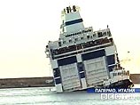 До полутысячи пассажиров находятся на борту скоростного парома Florio транспортной компании Tirrenia, который потерпел бедствие сегодня ночью в 30 милях от северного берега Сицилии До полутысячи пассажиров находятся на борту скоростного парома Florio транспортной компании Tirrenia, который потерпел бедствие сегодня ночью в 30 милях от северного берега Сицилии